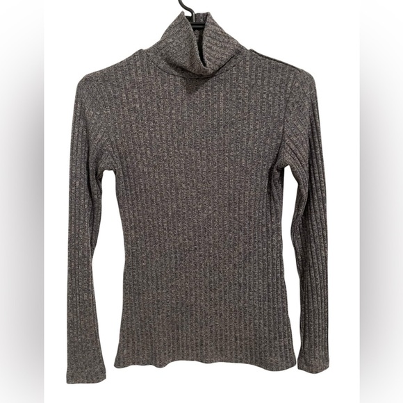 5/20$ Dynamite gray turtleneck size small - Picture 1 of 4